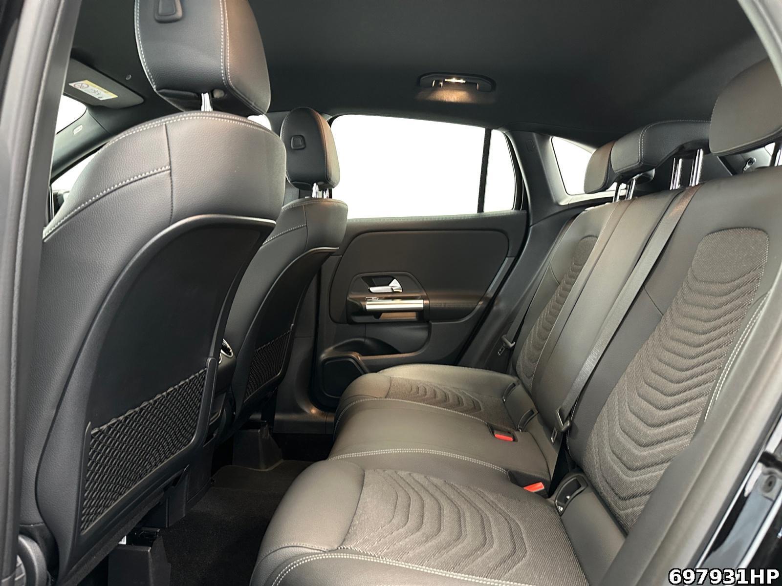 Fahrzeugabbildung Mercedes-Benz GLA 200 Progresive AHK Distronic Kamera Easypac
