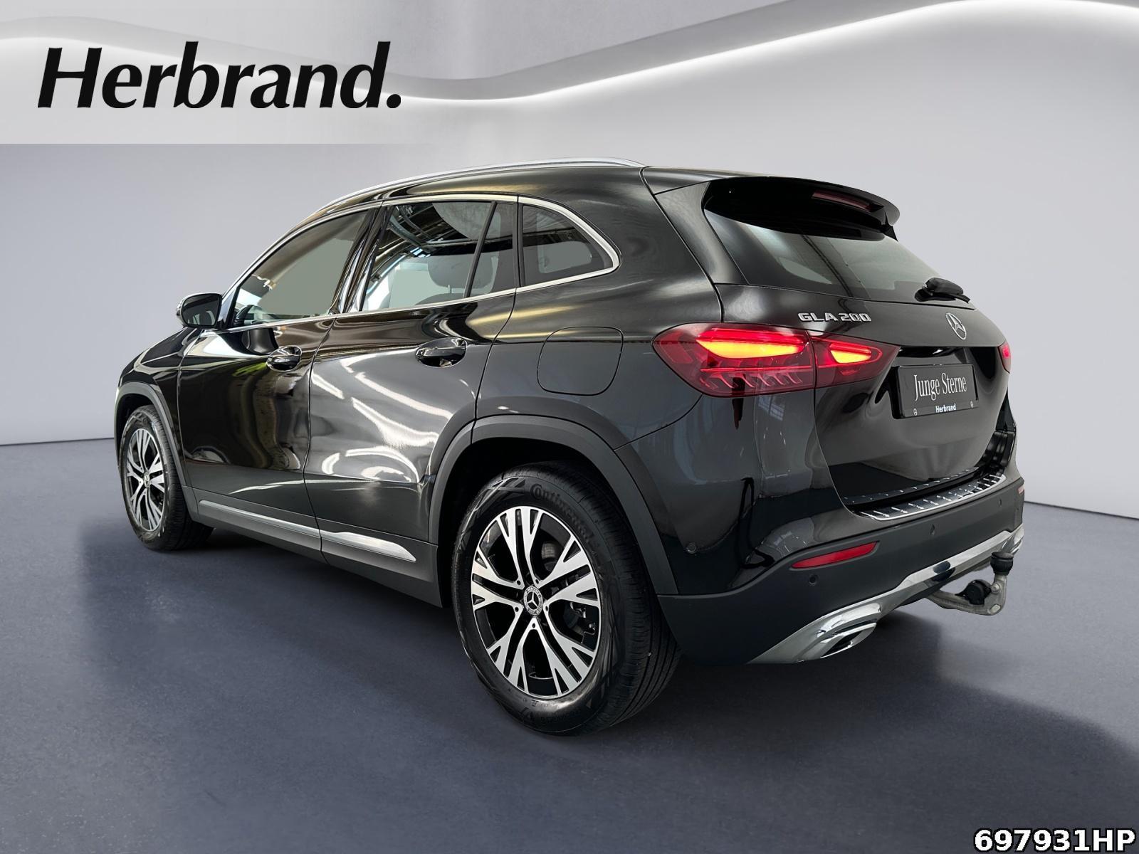 Fahrzeugabbildung Mercedes-Benz GLA 200 Progresive AHK Distronic Kamera Easypac