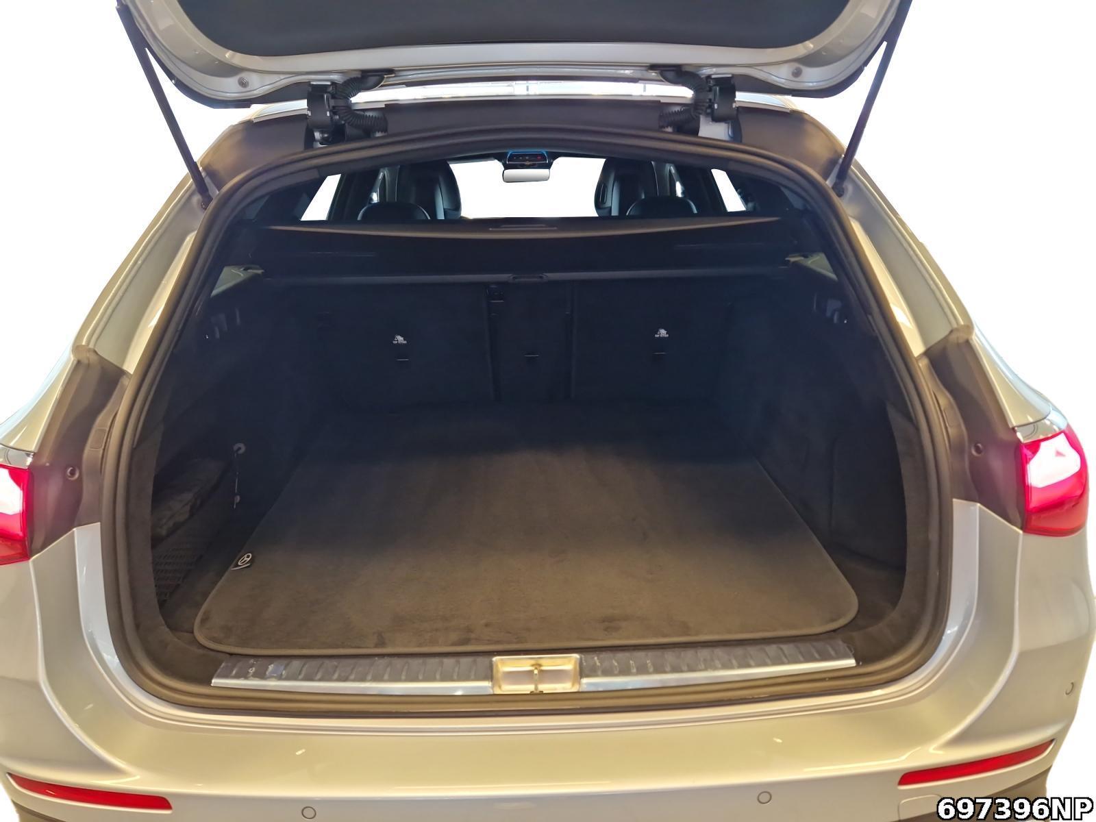 Fahrzeugabbildung Mercedes-Benz E 220 d T AMG Night Digital-Light AHK 360° Totw