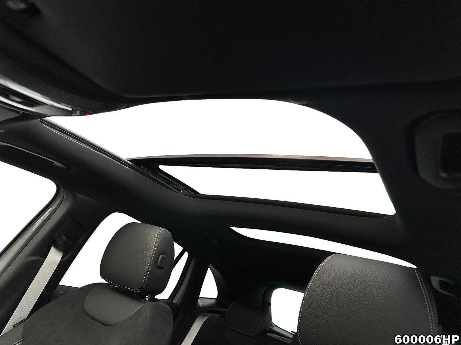 Fahrzeugabbildung Mercedes-Benz GLA 220 d 4M AMG Night AHK Pano Distronic 20