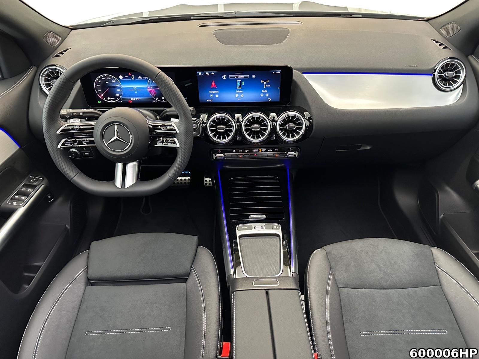 Fahrzeugabbildung Mercedes-Benz GLA 220 d 4M AMG Night AHK Pano Distronic 20