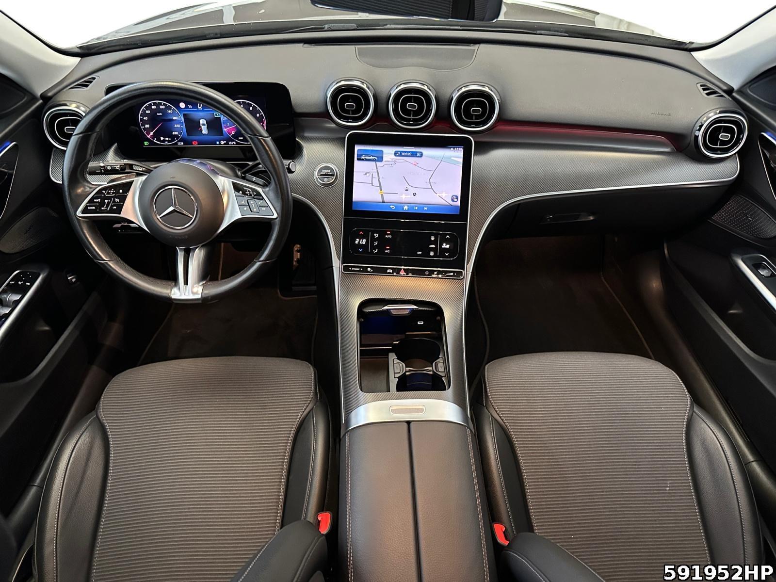 Fahrzeugabbildung Mercedes-Benz C 180 T Avantgarde AHK Rückfahrk. Ambientebel.