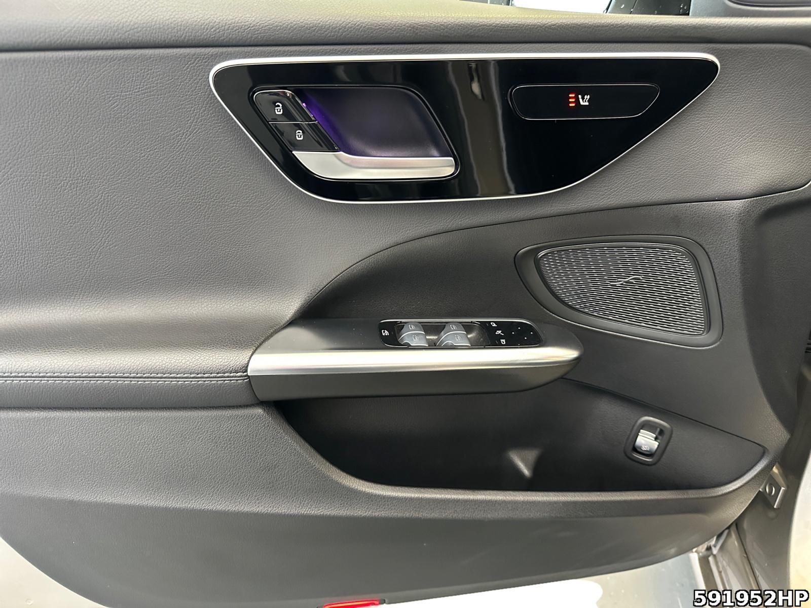 Fahrzeugabbildung Mercedes-Benz C 180 T Avantgarde AHK Rückfahrk. Ambientebel.