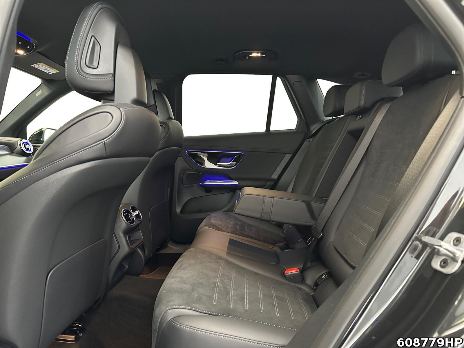 Fahrzeugabbildung Mercedes-Benz GLC 300 e 4M AMG AHK Night 360° Memory Sitzhzg.