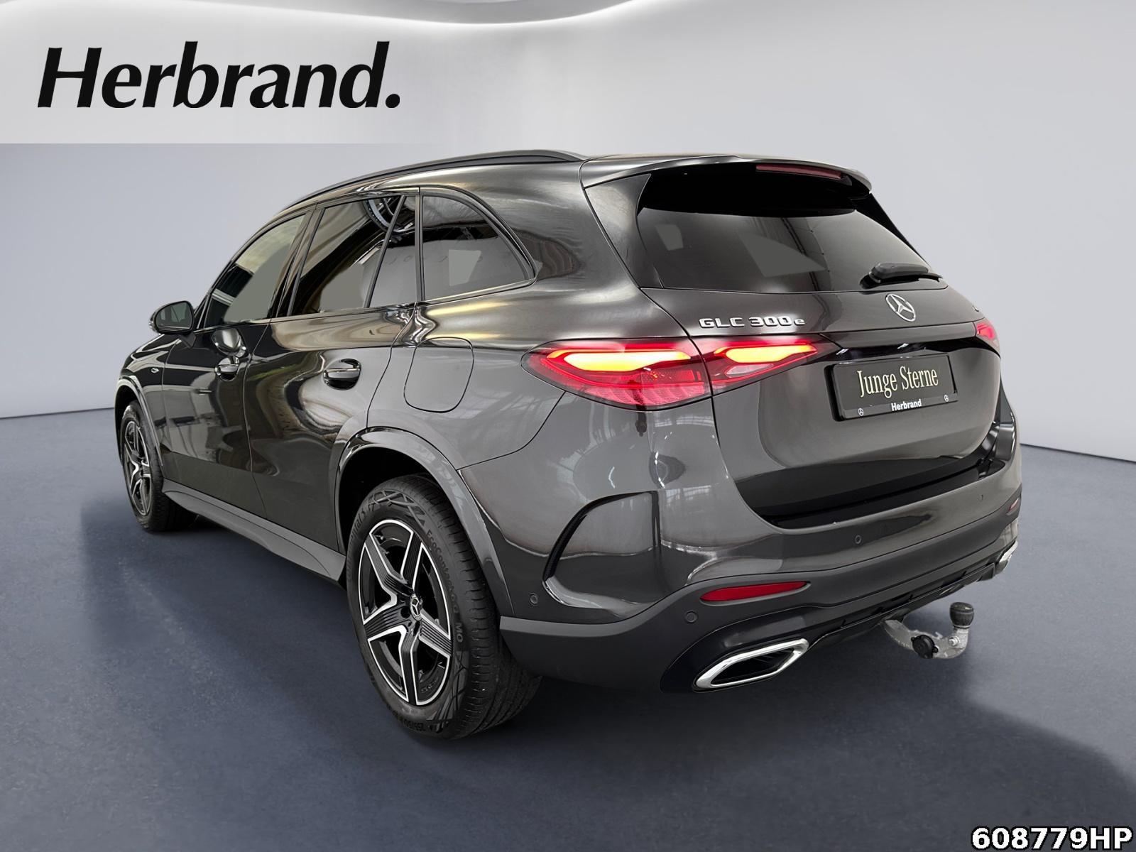 Fahrzeugabbildung Mercedes-Benz GLC 300 e 4M AMG AHK Night 360° Memory Sitzhzg.