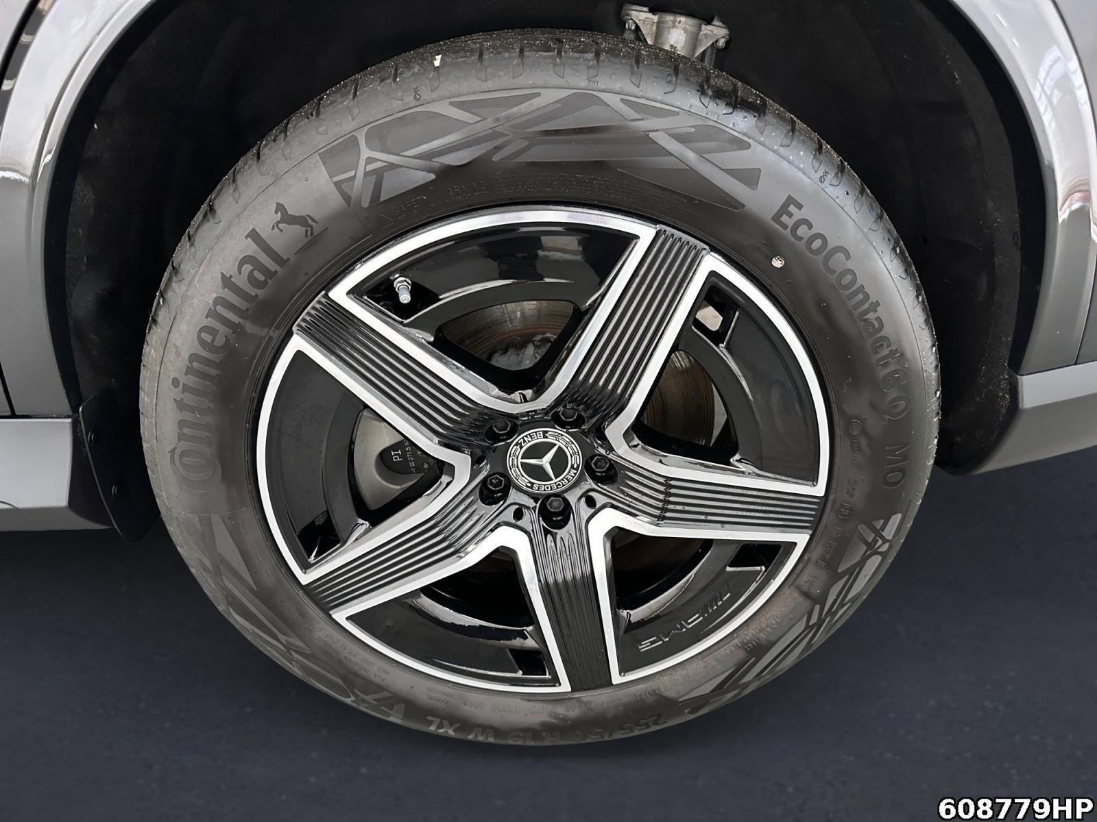 Fahrzeugabbildung Mercedes-Benz GLC 300 e 4M AMG AHK Night 360° Memory Sitzhzg.