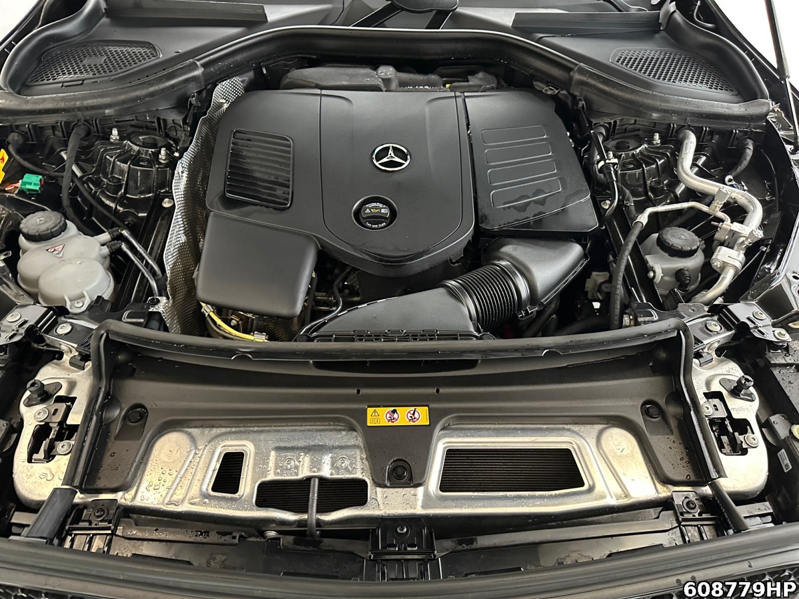 Fahrzeugabbildung Mercedes-Benz GLC 300 e 4M AMG AHK Night 360° Memory Sitzhzg.