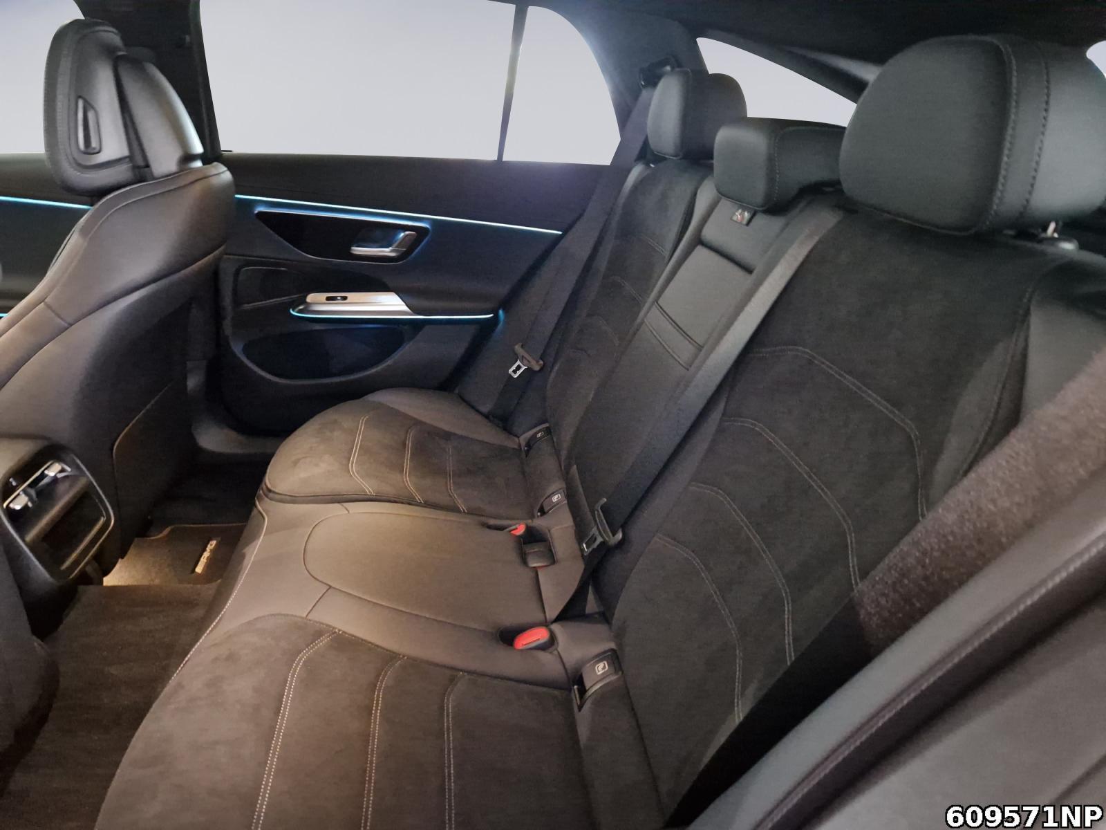 Fahrzeugabbildung Mercedes-Benz E 300 T e AMG Pano AHK 360° DISTRONIC KEYLESS