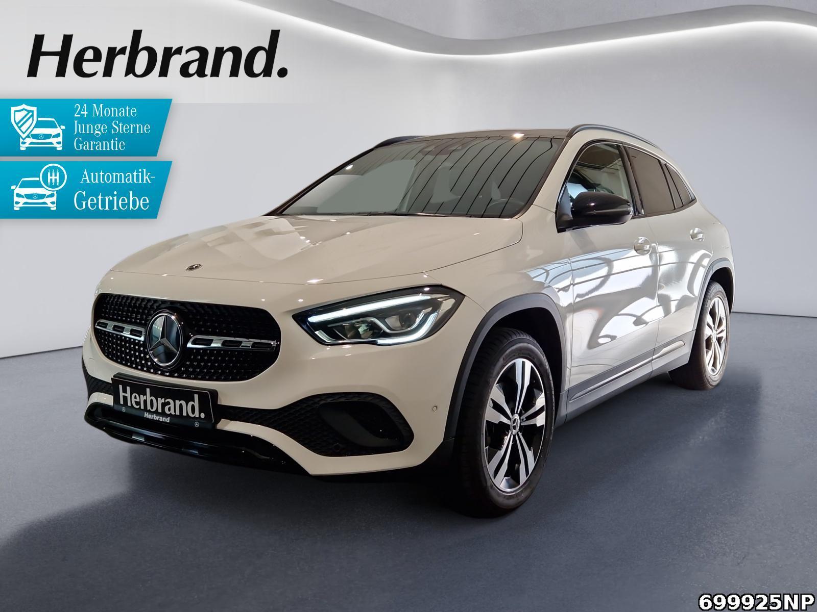 Mercedes-Benz GLA 180 Progressive Night Panorama Ambi