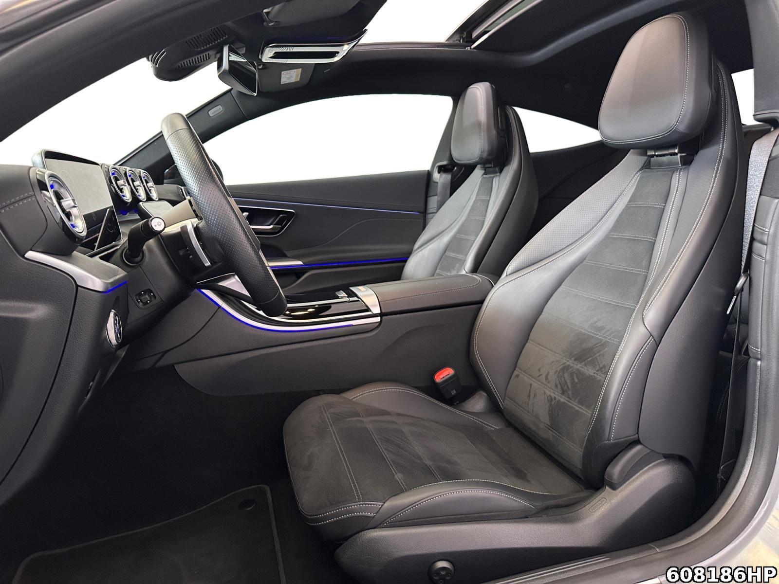 Fahrzeugabbildung Mercedes-Benz CLE 300 e AMG Pano Digital Light Burmester Night