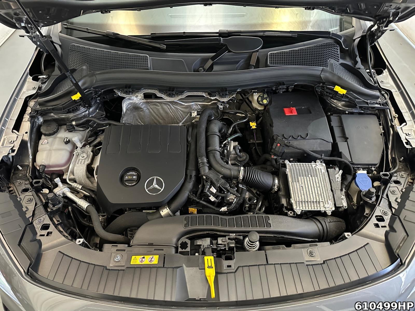 Fahrzeugabbildung Mercedes-Benz GLA 200 Progressive AHK Rückfahrkamera LED Diebs