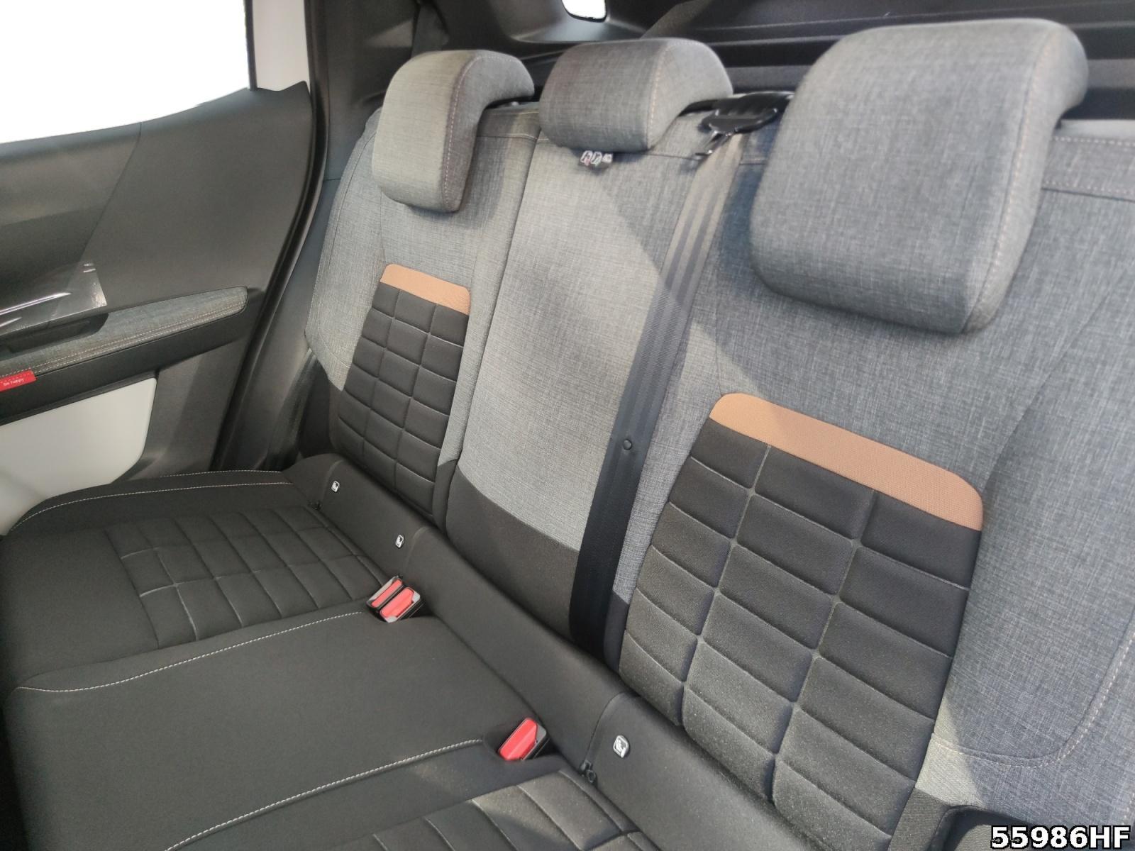 Fahrzeugabbildung Citroën C3 Aircross Plus Hybrid 145 PS AT