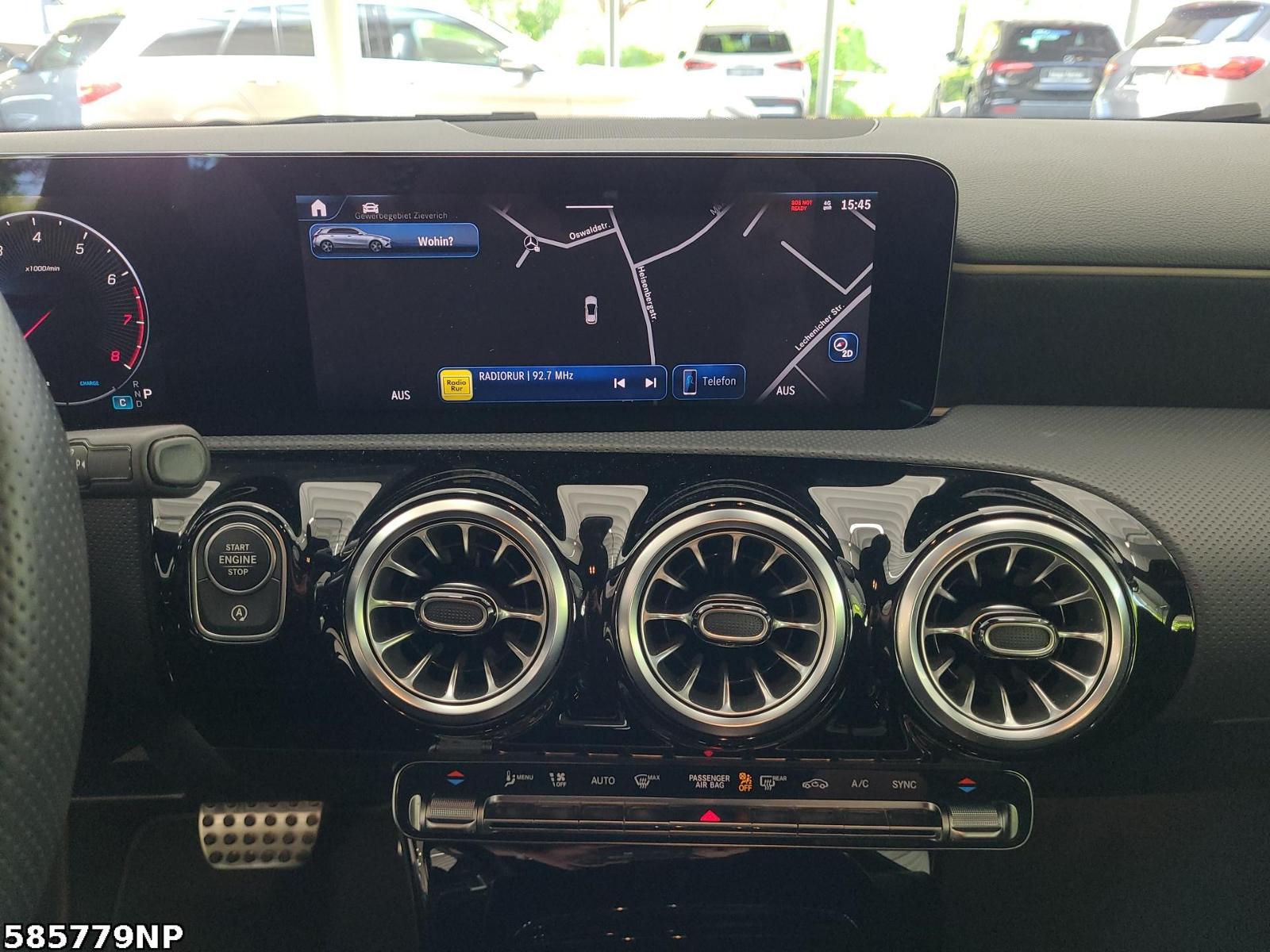 Fahrzeugabbildung Mercedes-Benz A 180 AMG TotwinkelAssyst. Ambiente Keyless