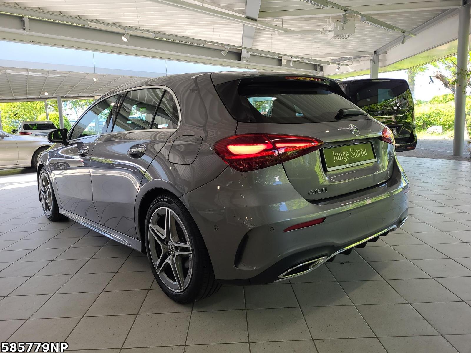 Fahrzeugabbildung Mercedes-Benz A 180 AMG TotwinkelAssyst. Ambiente Keyless