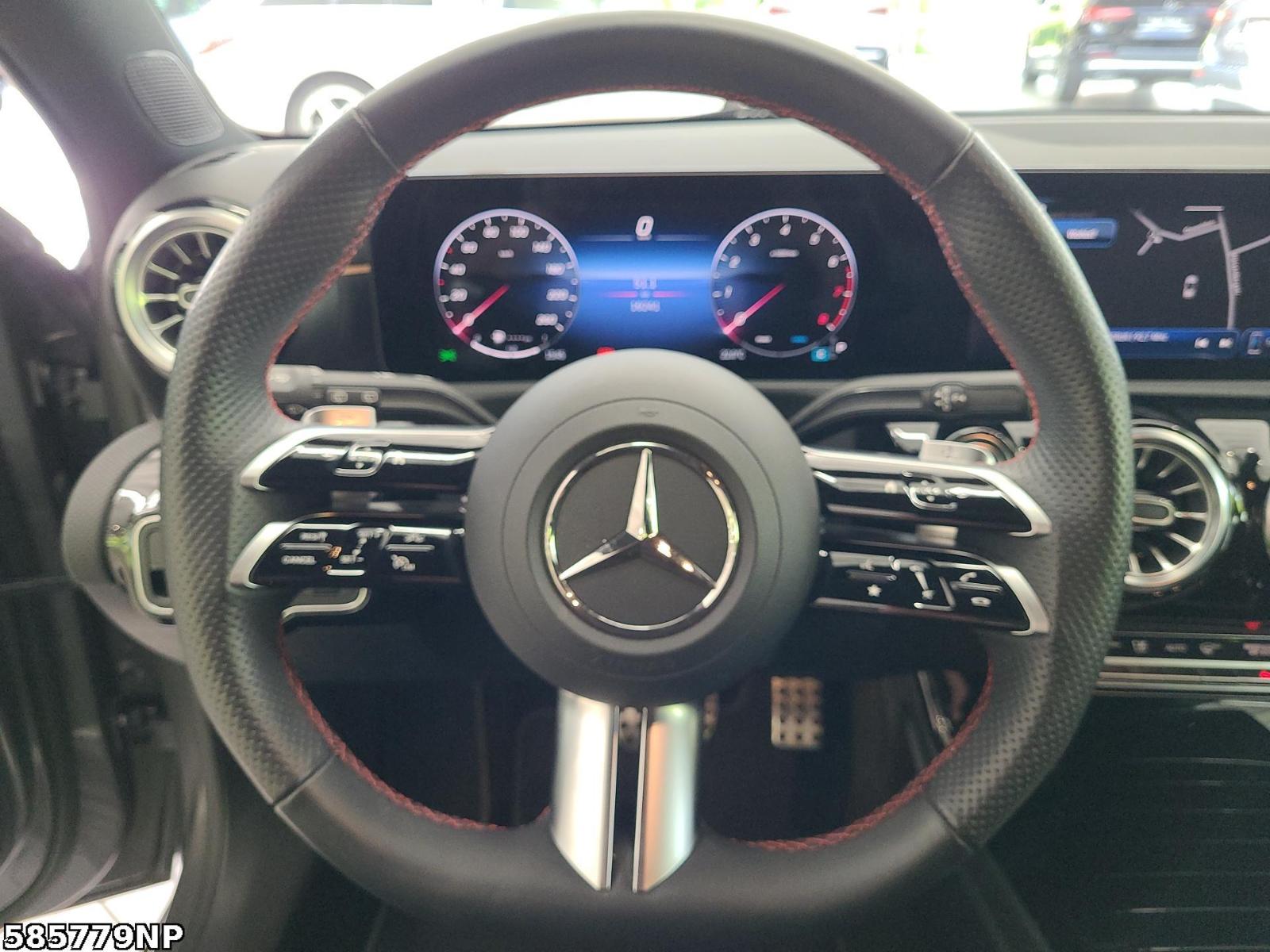 Fahrzeugabbildung Mercedes-Benz A 180 AMG TotwinkelAssyst. Ambiente Keyless