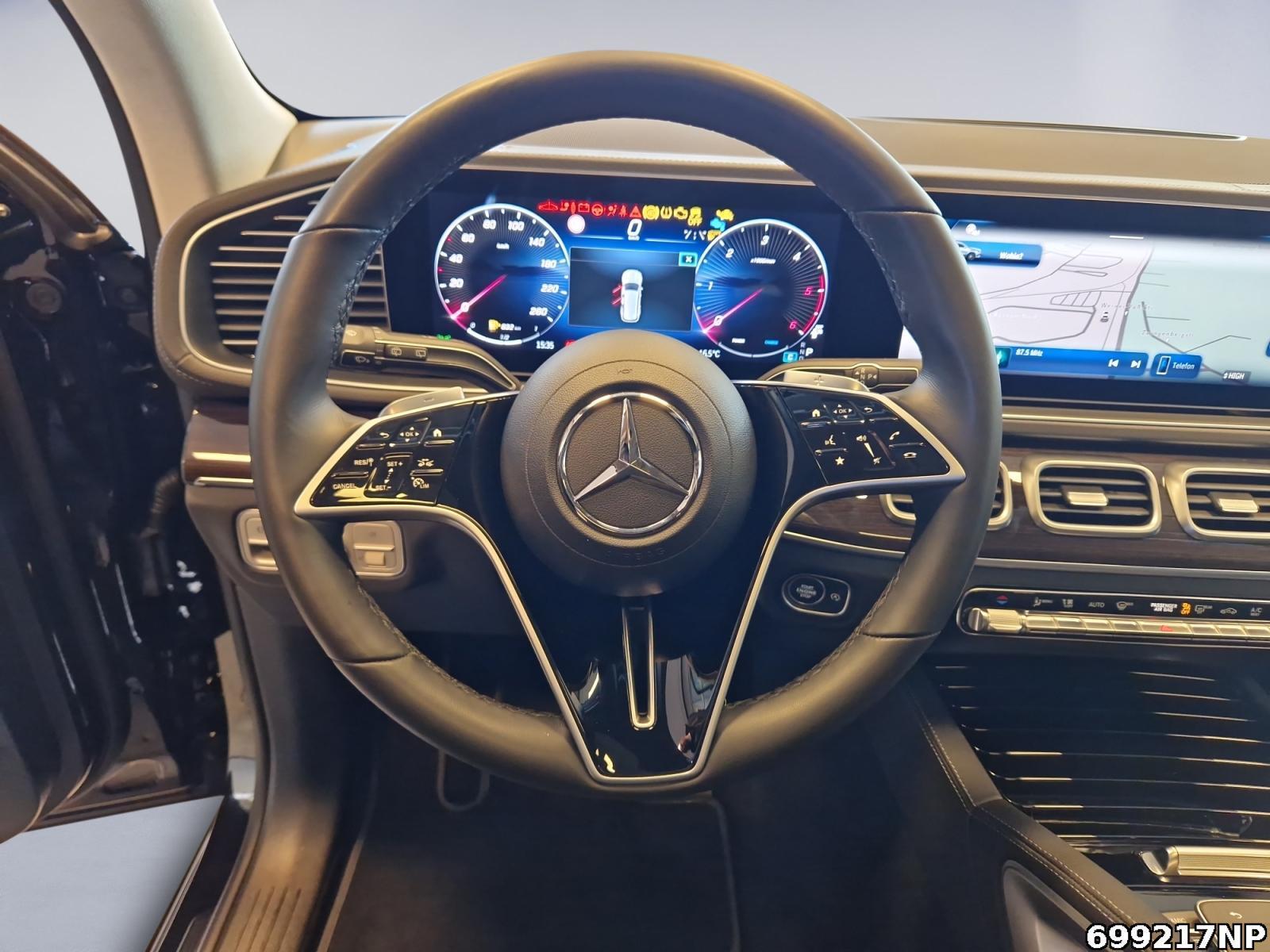 Fahrzeugabbildung Mercedes-Benz GLS 350 d 4M 7-Sitze Airmatic Pano AHK Burmester
