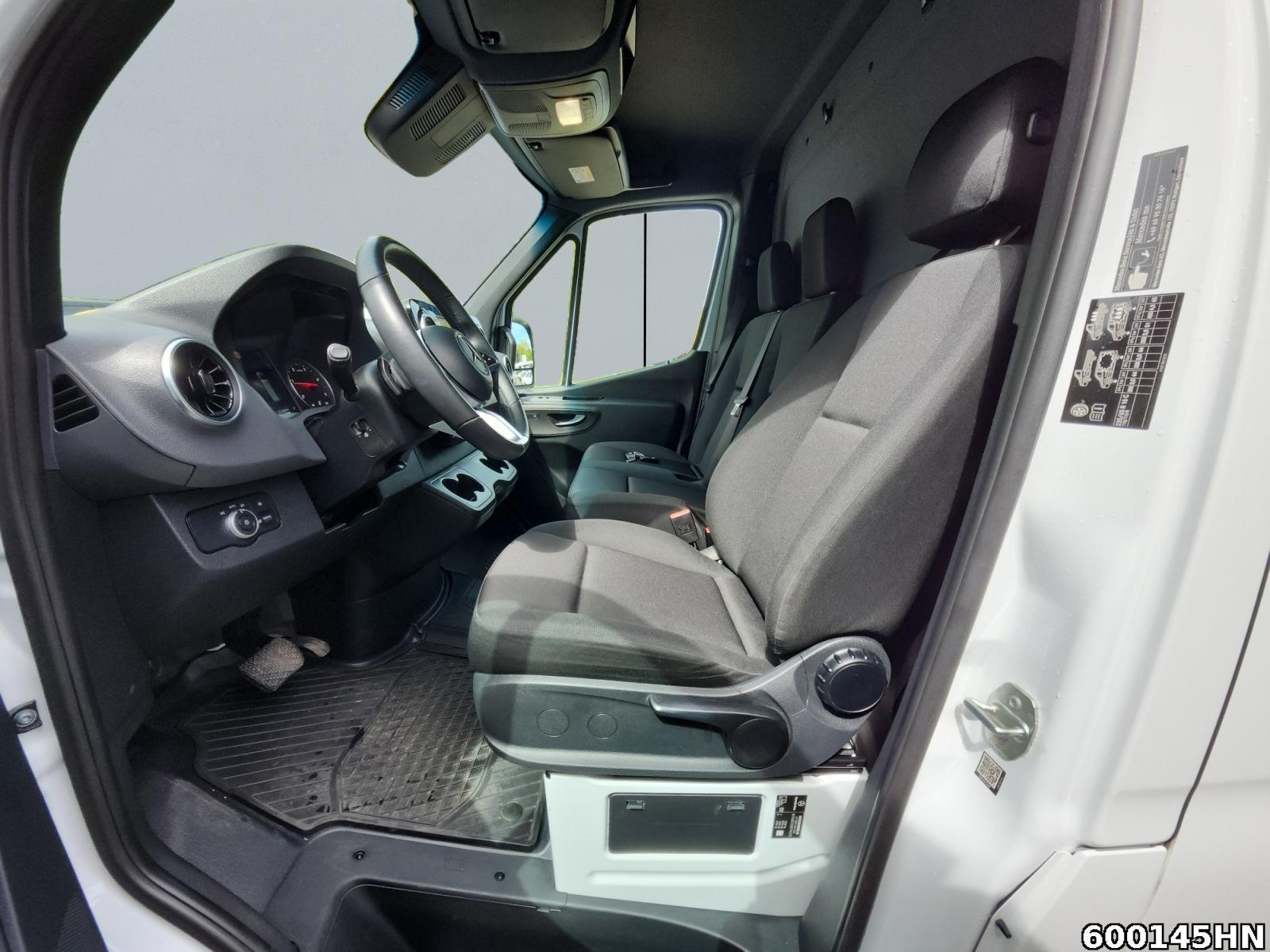 Fahrzeugabbildung Mercedes-Benz Sprinter 317 CDI Kasten PRO*Maxi*LED*Kamera*AHK