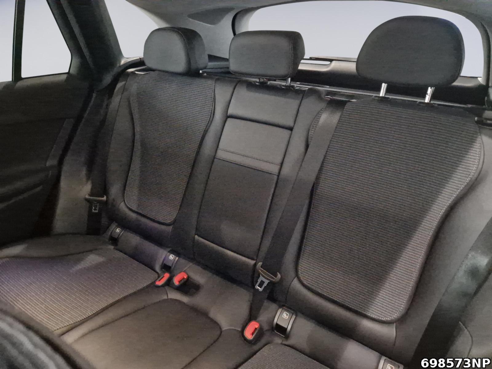 Fahrzeugabbildung Mercedes-Benz GLC 300 e 4M Avantgarde Distronic Pano AHK 360°