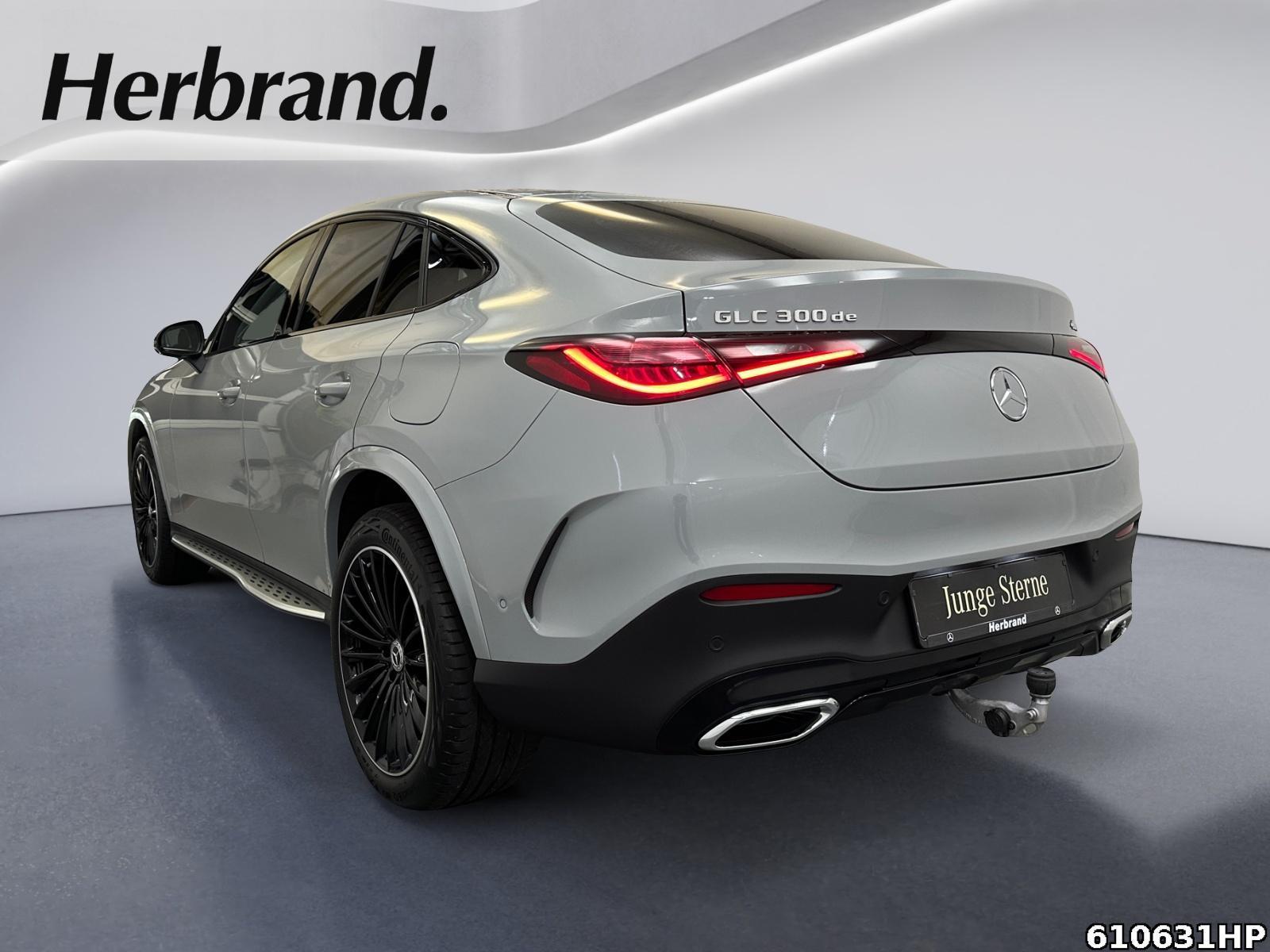 Fahrzeugabbildung Mercedes-Benz GLC 300 de 4M AMG Coupé Pano AHK 360° Night 20