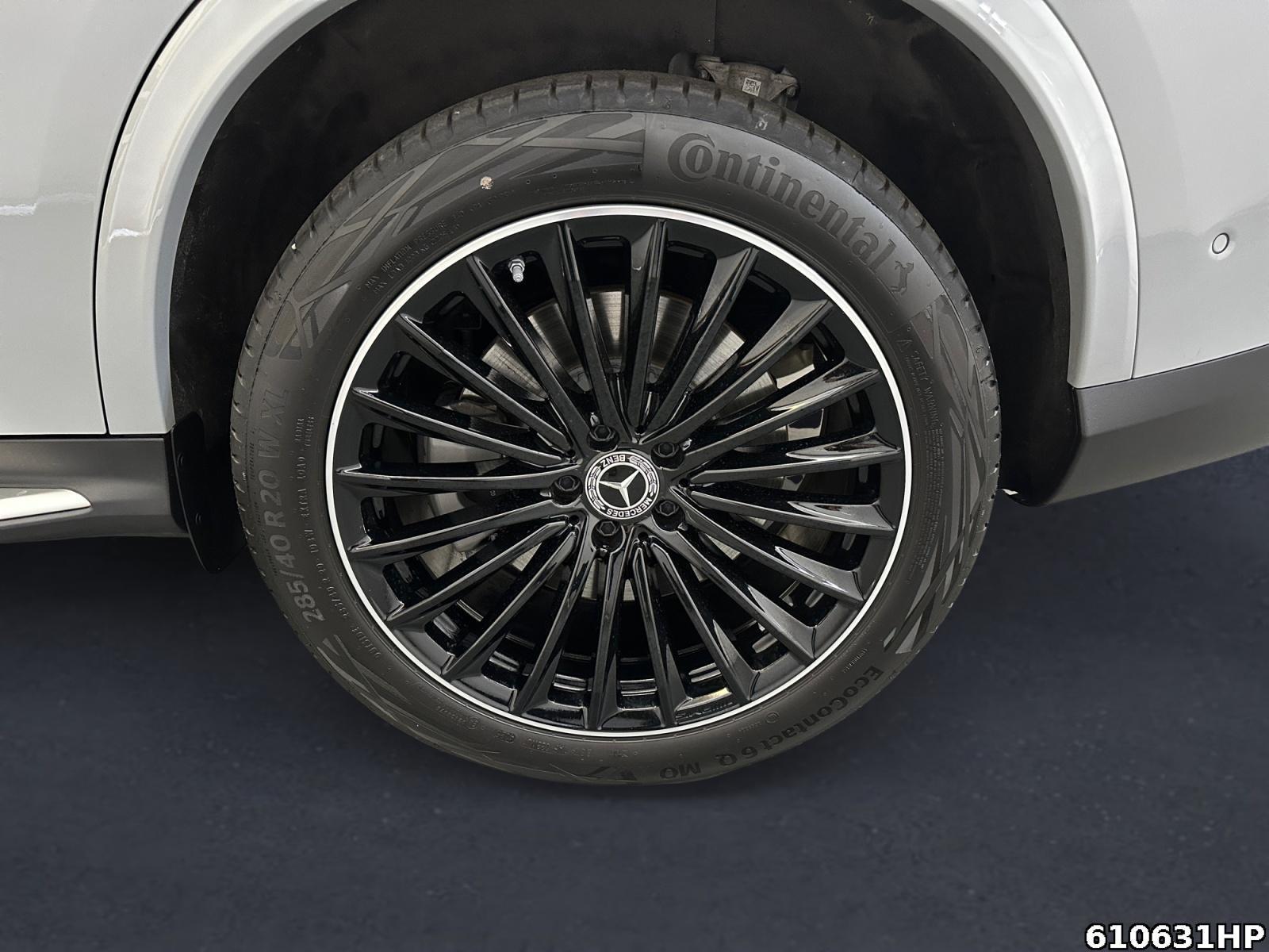 Fahrzeugabbildung Mercedes-Benz GLC 300 de 4M AMG Coupé Pano AHK 360° Night 20