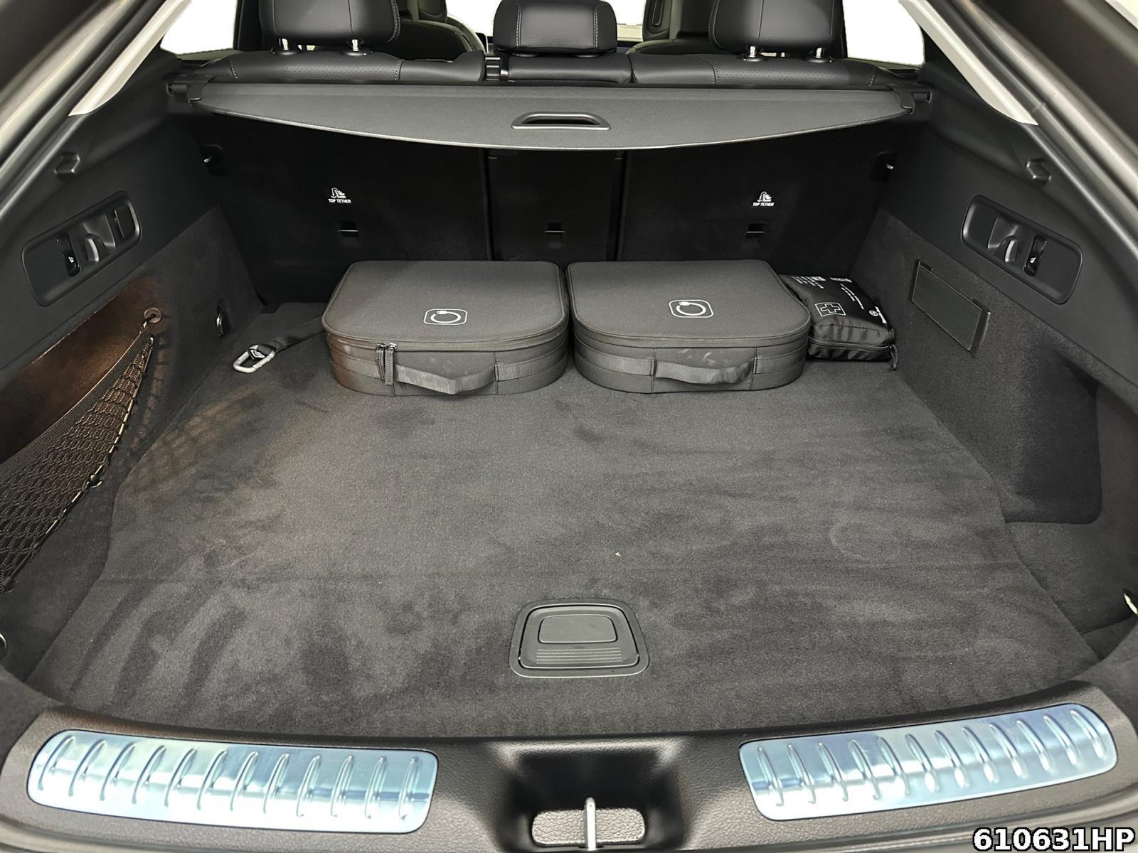 Fahrzeugabbildung Mercedes-Benz GLC 300 de 4M AMG Coupé Pano AHK 360° Night 20