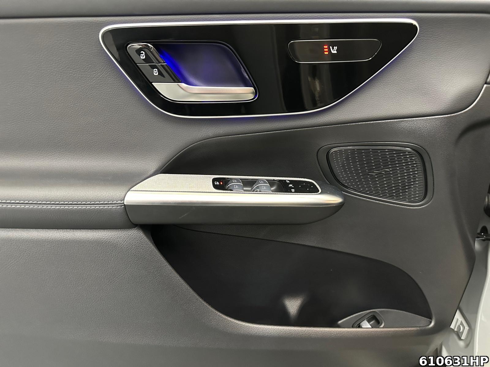 Fahrzeugabbildung Mercedes-Benz GLC 300 de 4M AMG Coupé Pano AHK 360° Night 20
