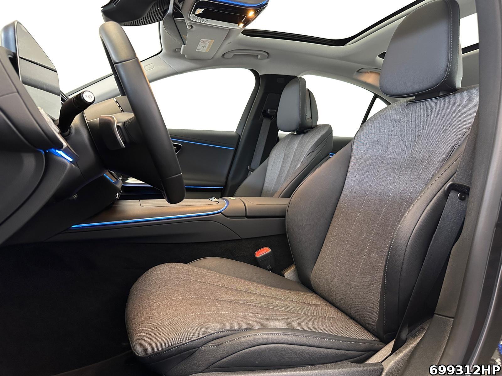 Fahrzeugabbildung Mercedes-Benz E 300 Avantgarde Pano Distronic Totwinkel