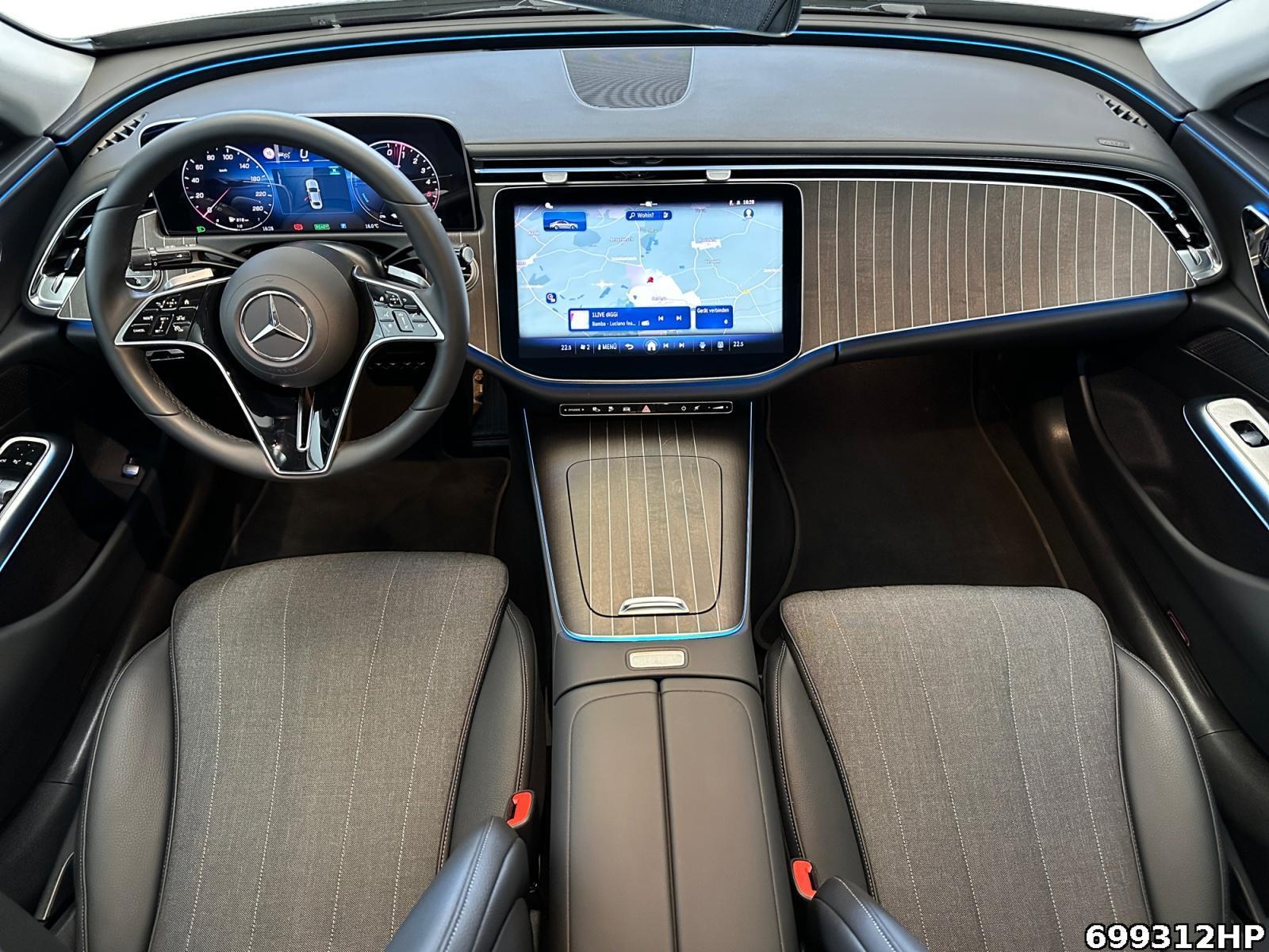 Fahrzeugabbildung Mercedes-Benz E 300 Avantgarde Pano Distronic Totwinkel