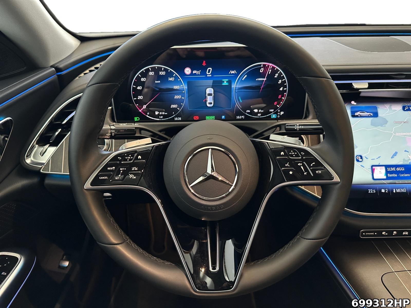 Fahrzeugabbildung Mercedes-Benz E 300 Avantgarde Pano Distronic Totwinkel