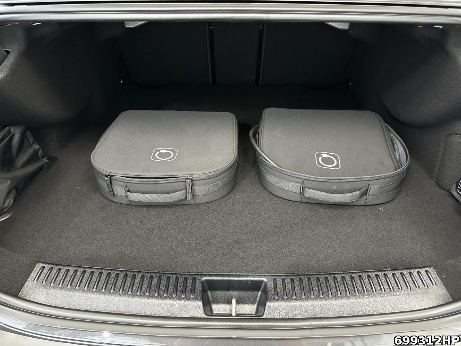 Fahrzeugabbildung Mercedes-Benz E 300 Avantgarde Pano Distronic Totwinkel