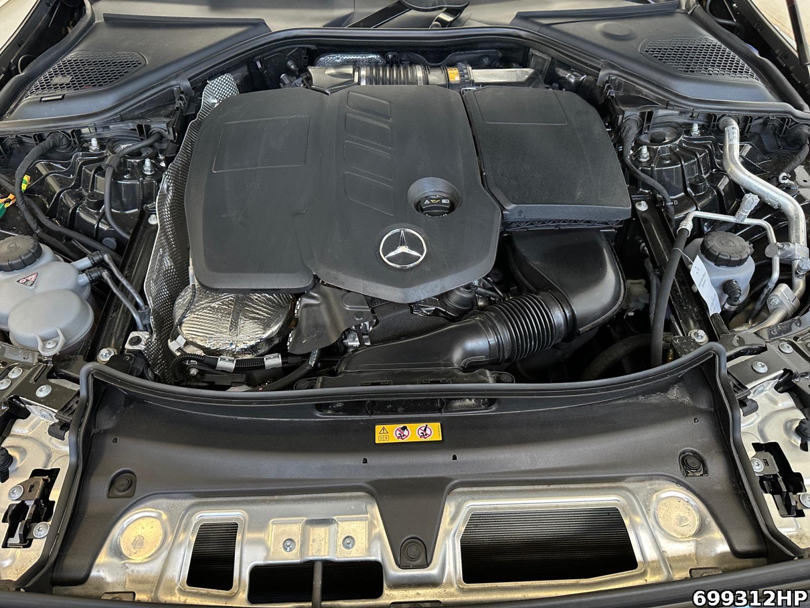 Fahrzeugabbildung Mercedes-Benz E 300 Avantgarde Pano Distronic Totwinkel