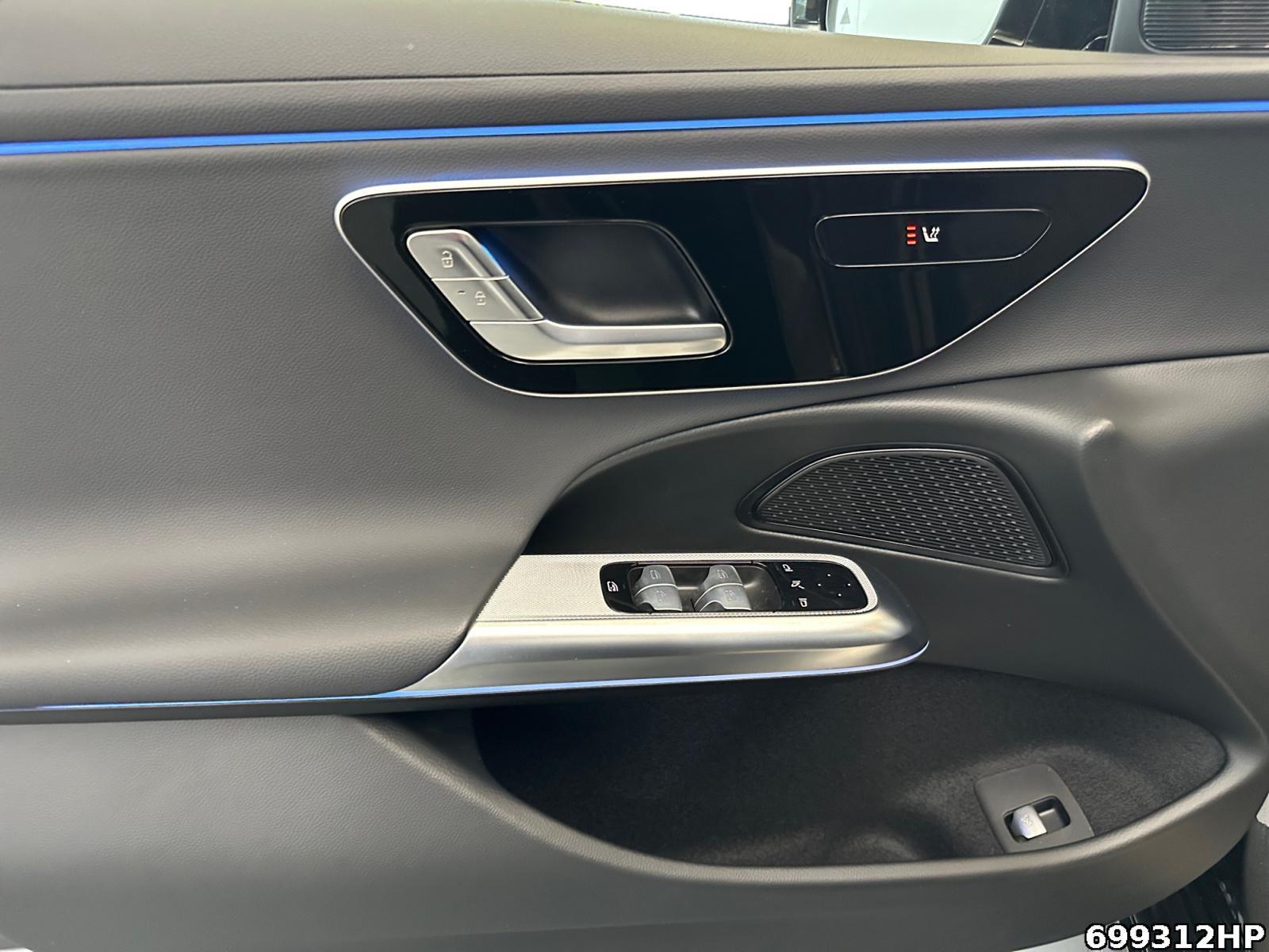 Fahrzeugabbildung Mercedes-Benz E 300 Avantgarde Pano Distronic Totwinkel