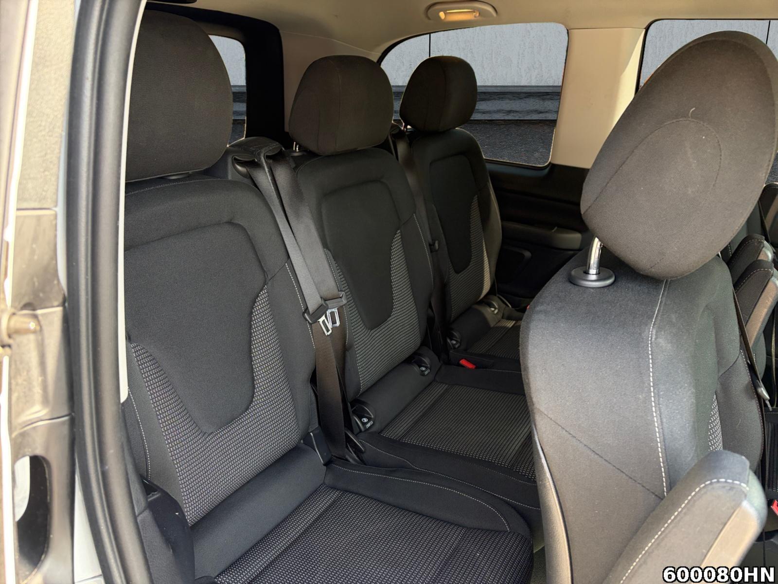 Fahrzeugabbildung Mercedes-Benz V 220 d RISE Kompakt *AHK*MBUX*Klima*Kamera*9-G*