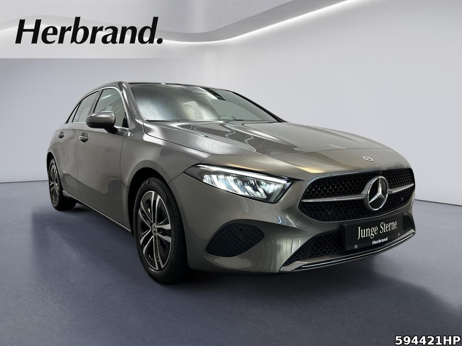 Fahrzeugabbildung Mercedes-Benz A 180 Progressive Pano LED Kamera Lenkradhzg.