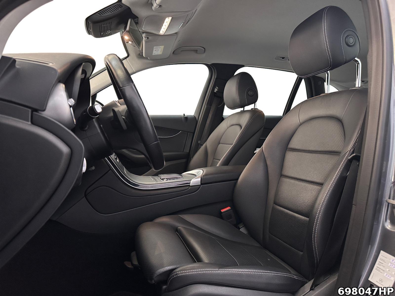 Fahrzeugabbildung Mercedes-Benz GLC 300 e 4M AHK Rückfahrkamera CarPlay LED SHZ