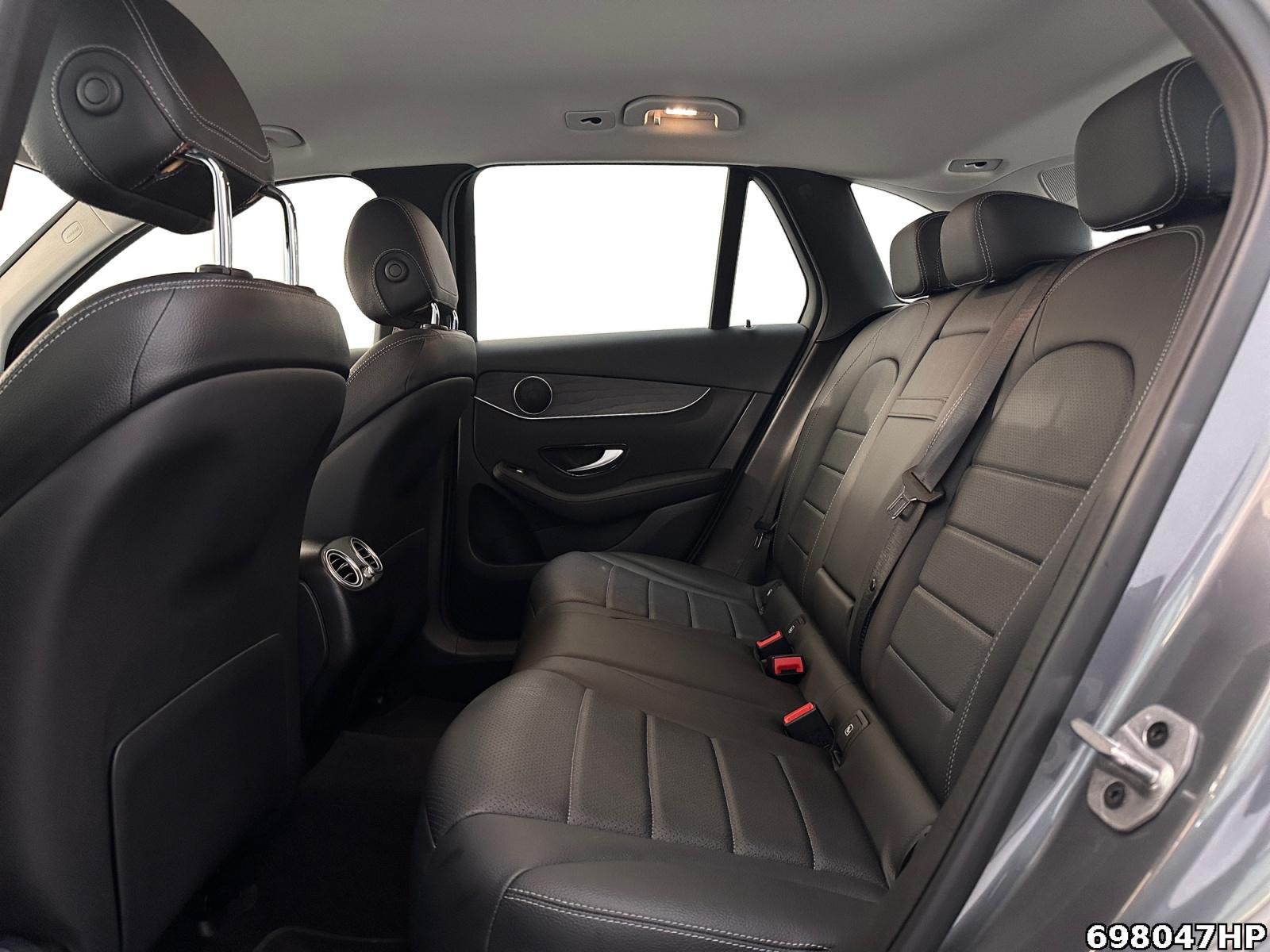 Fahrzeugabbildung Mercedes-Benz GLC 300 e 4M AHK Rückfahrkamera CarPlay LED SHZ