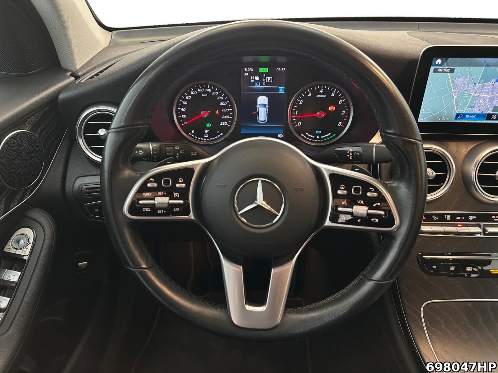 Fahrzeugabbildung Mercedes-Benz GLC 300 e 4M AHK Rückfahrkamera CarPlay LED SHZ