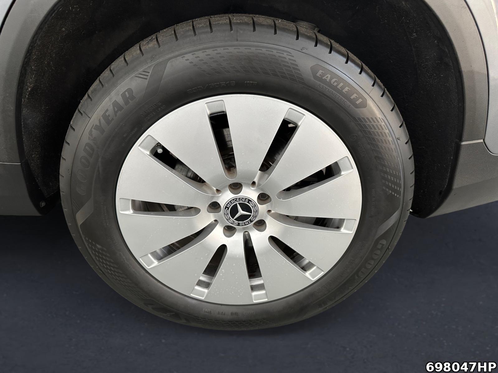 Fahrzeugabbildung Mercedes-Benz GLC 300 e 4M AHK Rückfahrkamera CarPlay LED SHZ