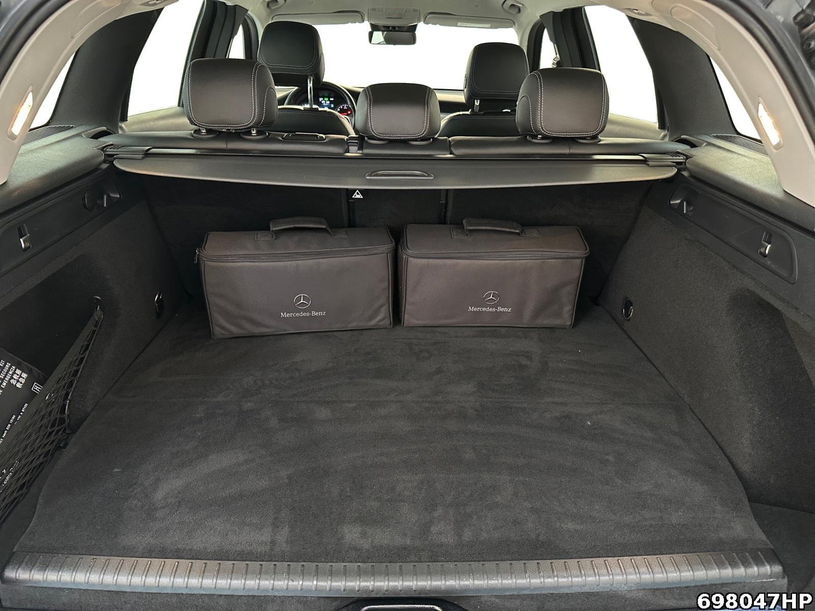 Fahrzeugabbildung Mercedes-Benz GLC 300 e 4M AHK Rückfahrkamera CarPlay LED SHZ