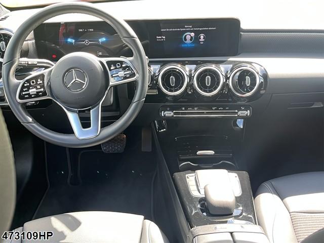 Fahrzeugabbildung Mercedes-Benz A 180 Progressive *LED Volldigital Apple CarPlay