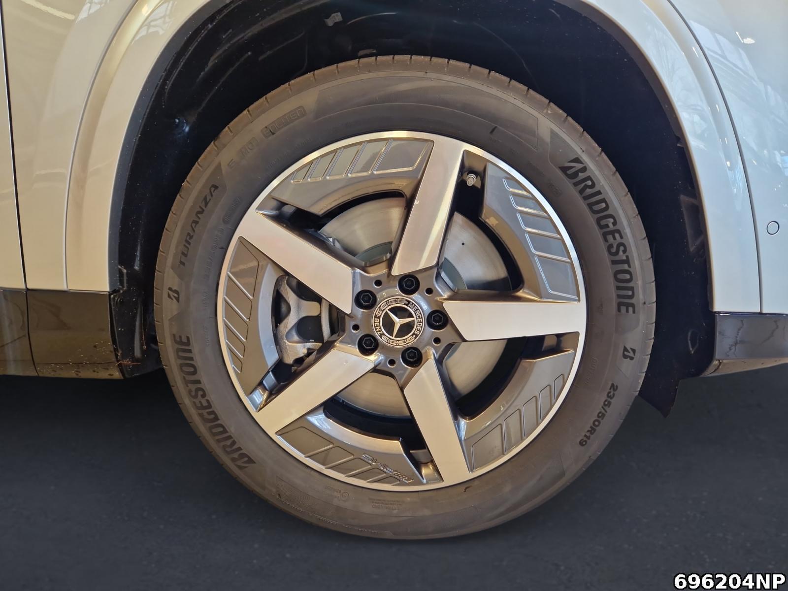 Fahrzeugabbildung Mercedes-Benz GLB 250 +AMG+360°+AHK+MULTIBEAM+KEYLESS GO+