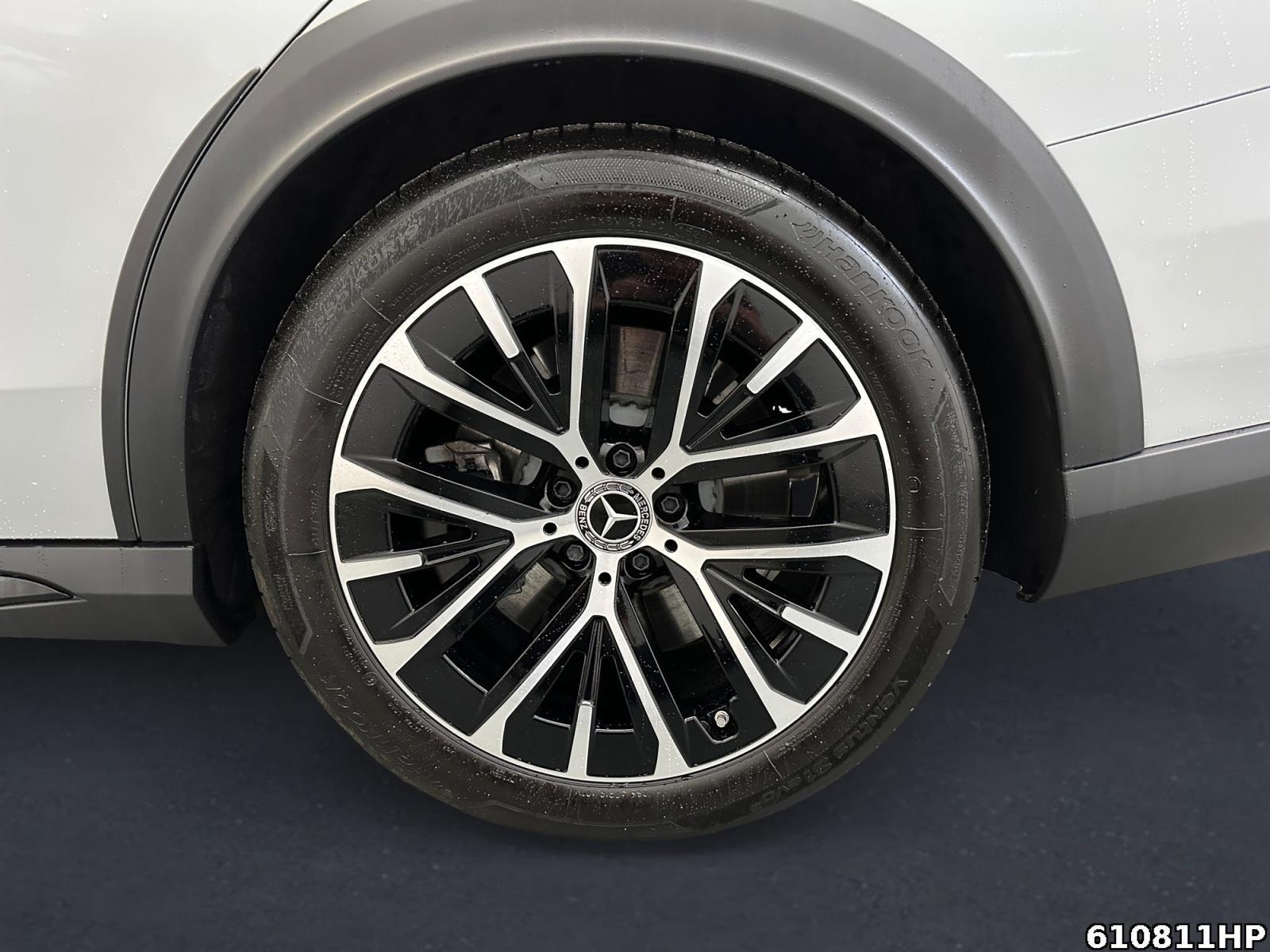 Fahrzeugabbildung Mercedes-Benz E 300 T 4M All Terrain AHK Pano Digital Light