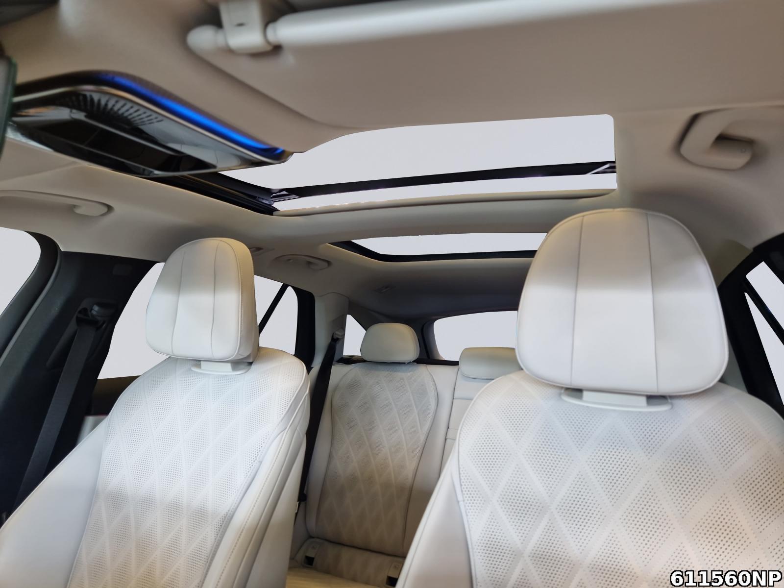 Fahrzeugabbildung Mercedes-Benz E 300 T Exclusive Premium+ Pano AHK Burmester