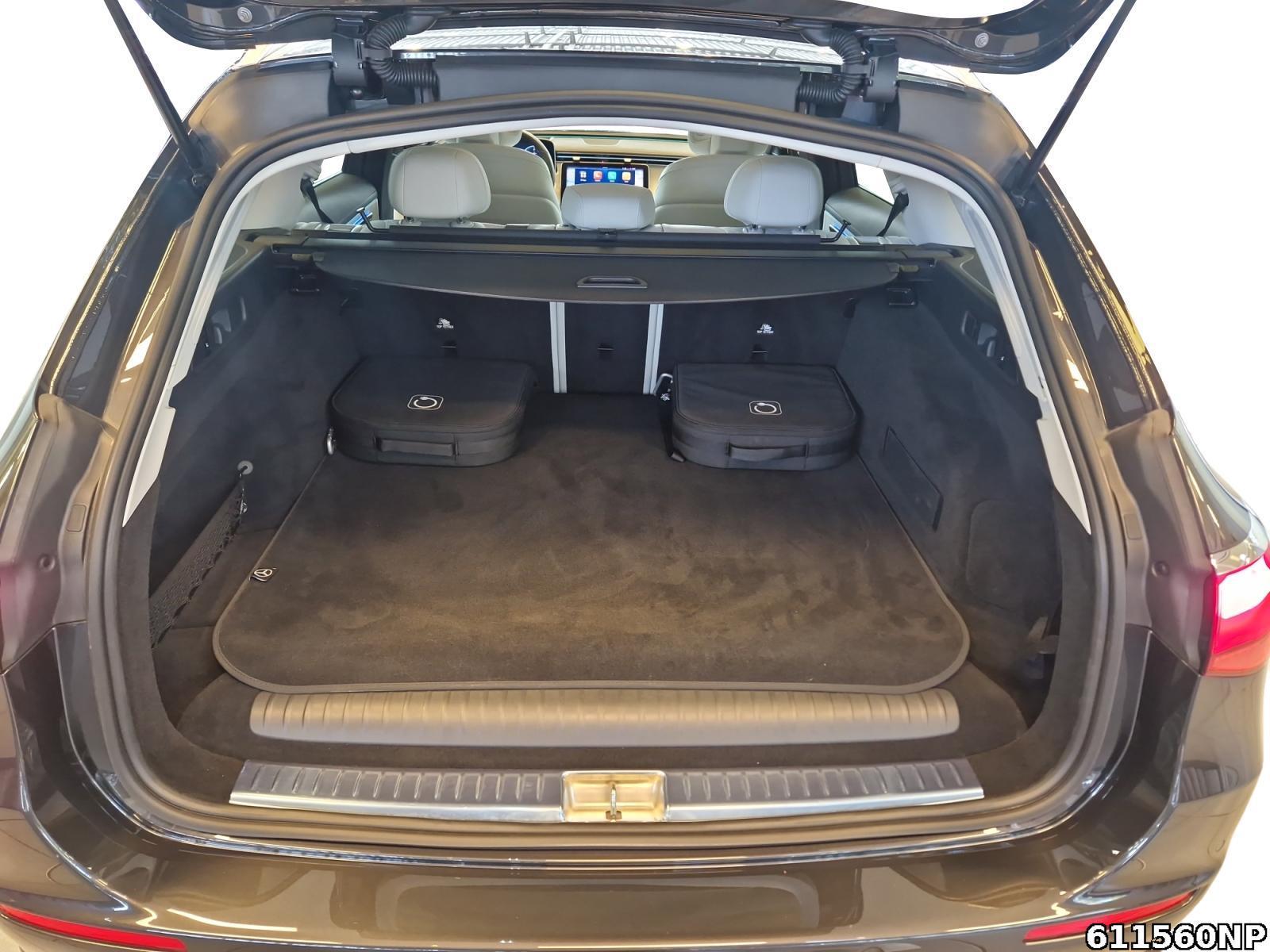 Fahrzeugabbildung Mercedes-Benz E 300 T Exclusive Premium+ Pano AHK Burmester