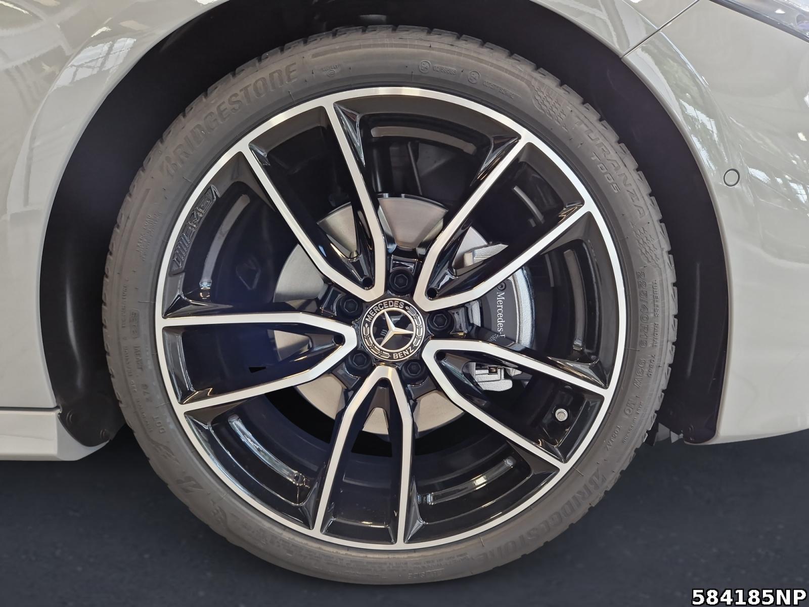 Fahrzeugabbildung Mercedes-Benz A 200 Kompaktlimousine EDITION+BURMESTER+360°KAM
