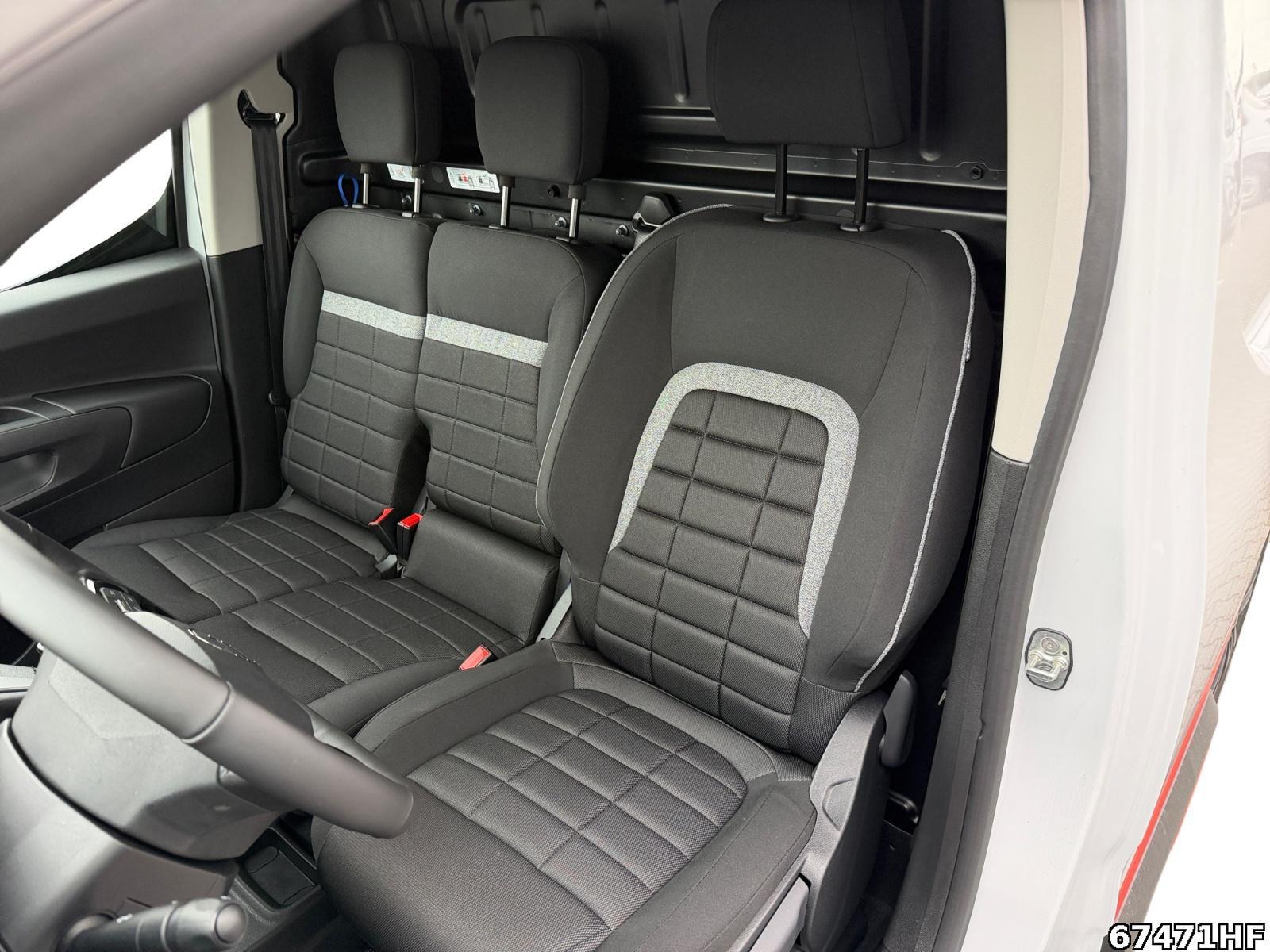 Fahrzeugabbildung Citroën Berlingo Rückfahrkamera*Carplay*Sensoren*L.Heiz