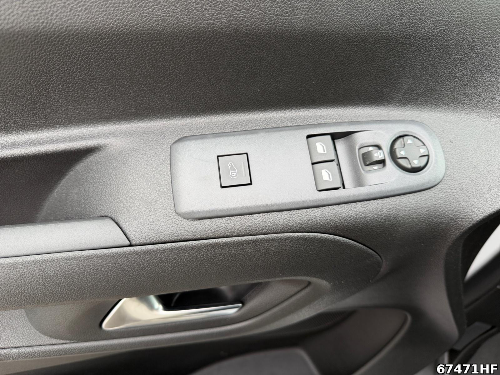 Fahrzeugabbildung Citroën Berlingo Rückfahrkamera*Carplay*Sensoren*L.Heiz