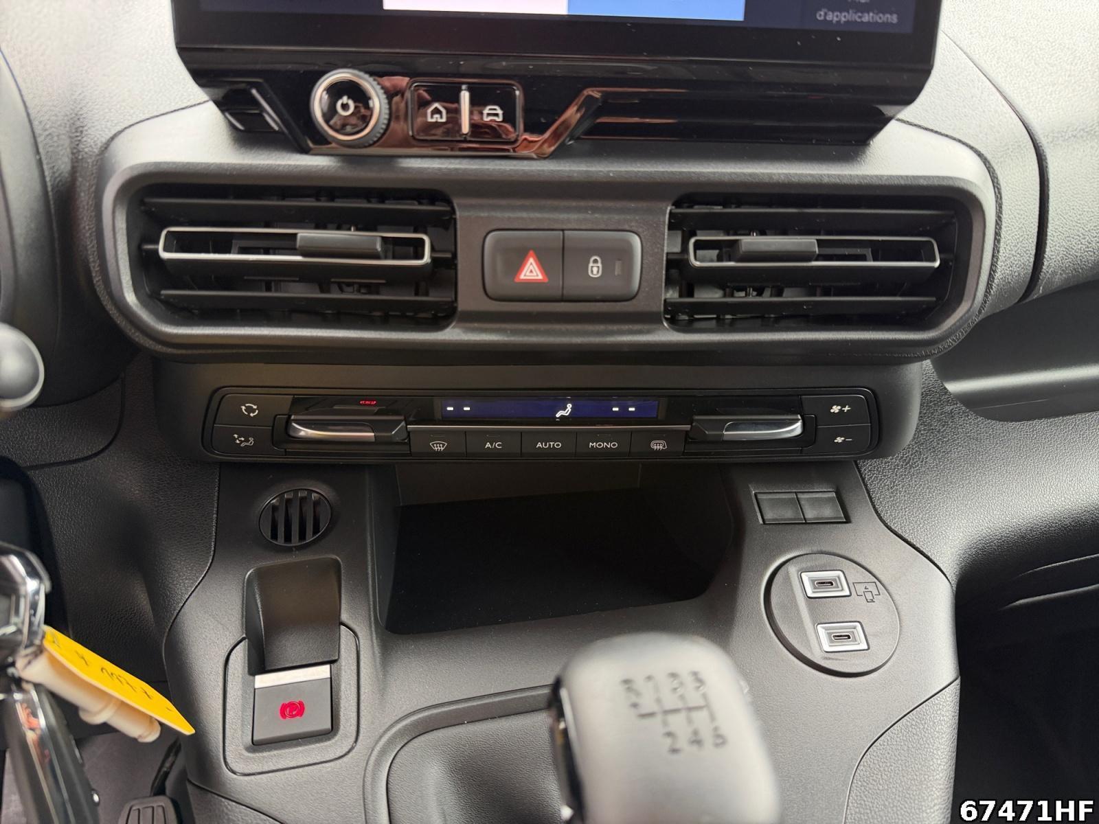 Fahrzeugabbildung Citroën Berlingo Rückfahrkamera*Carplay*Sensoren*L.Heiz
