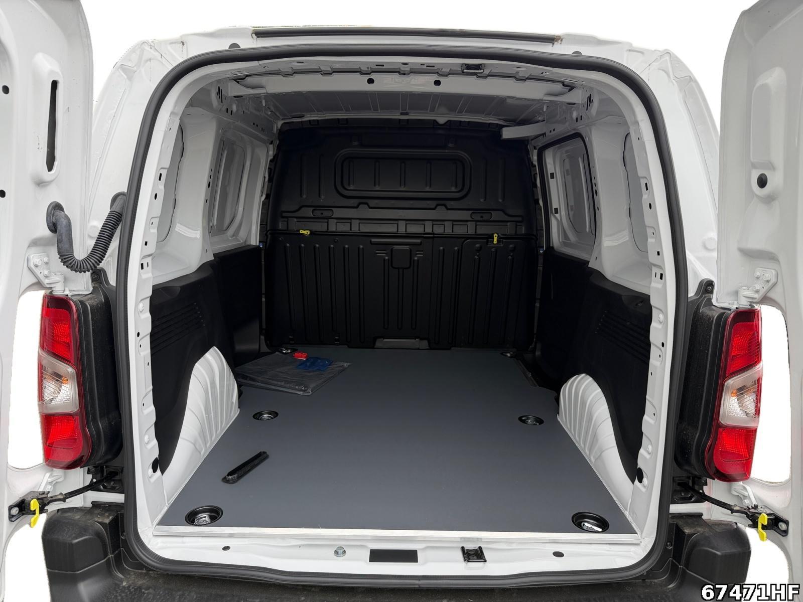 Fahrzeugabbildung Citroën Berlingo Rückfahrkamera*Carplay*Sensoren*L.Heiz