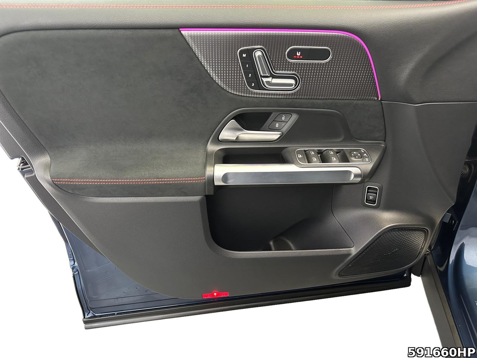 Fahrzeugabbildung Mercedes-Benz EQB AMG Night 360° Ambiente Memory HUD